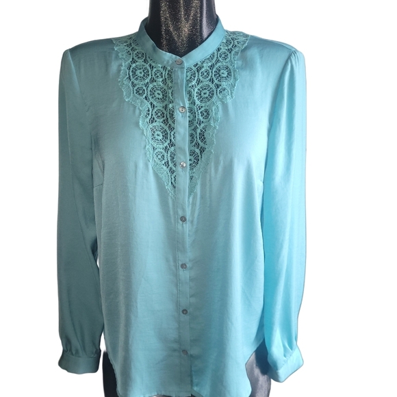 Forever 21 Contemporary Aqua Colored Lace Detailed Shirt M - Picture 1 of 7
